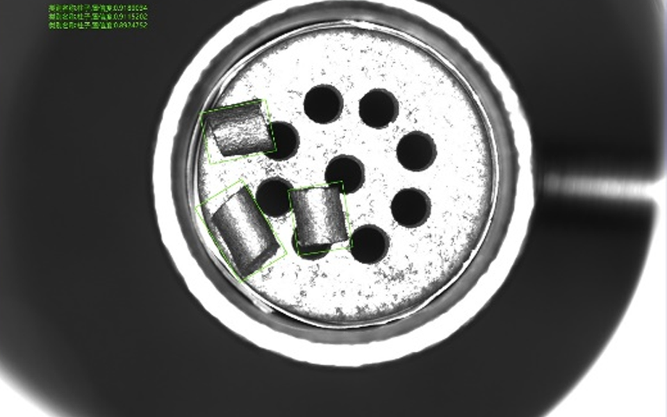 鐵片缺陷圓孔圓柱數量識別